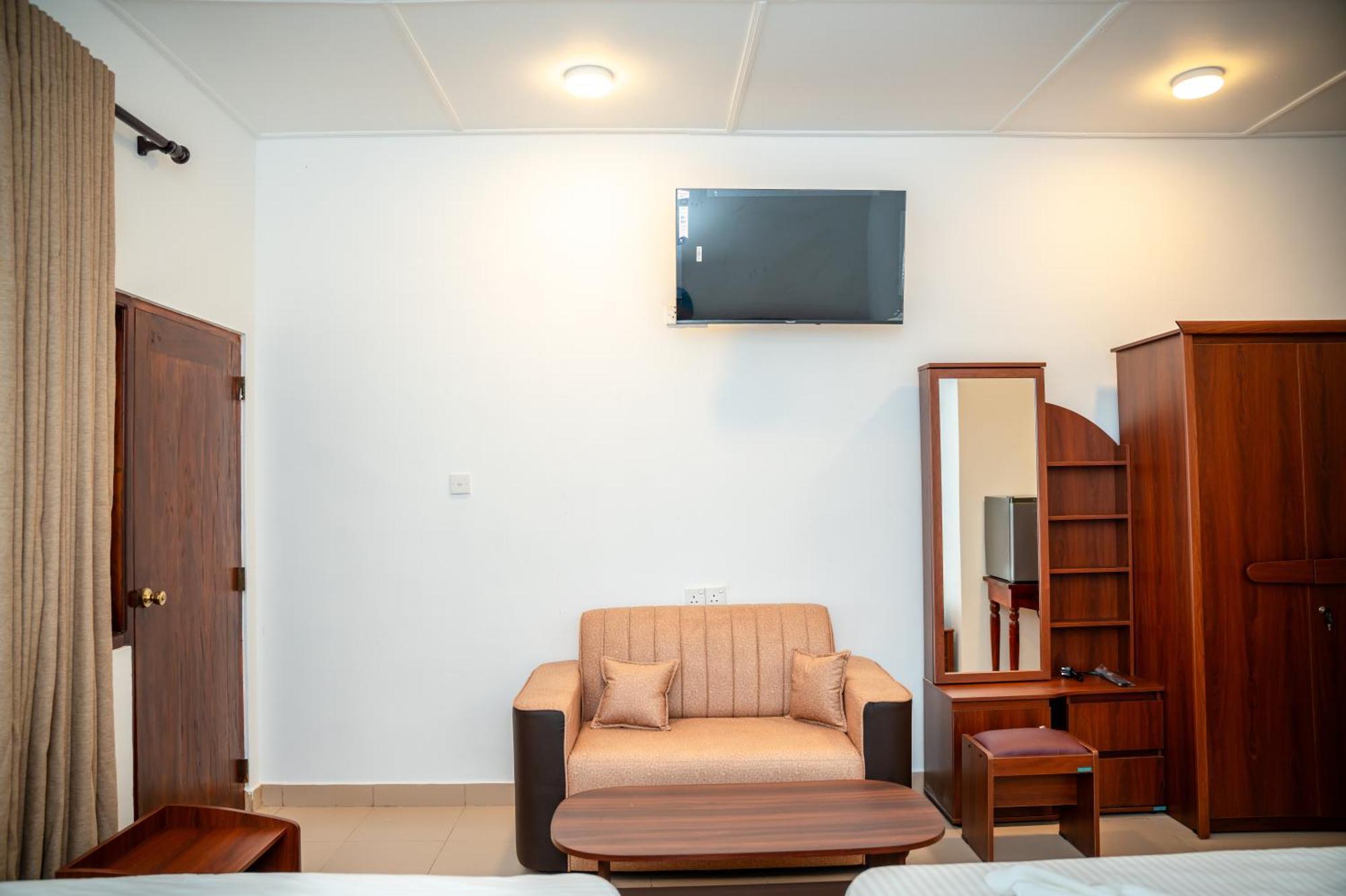 Sea Way Hotel 尼拉瓦利 外观 照片